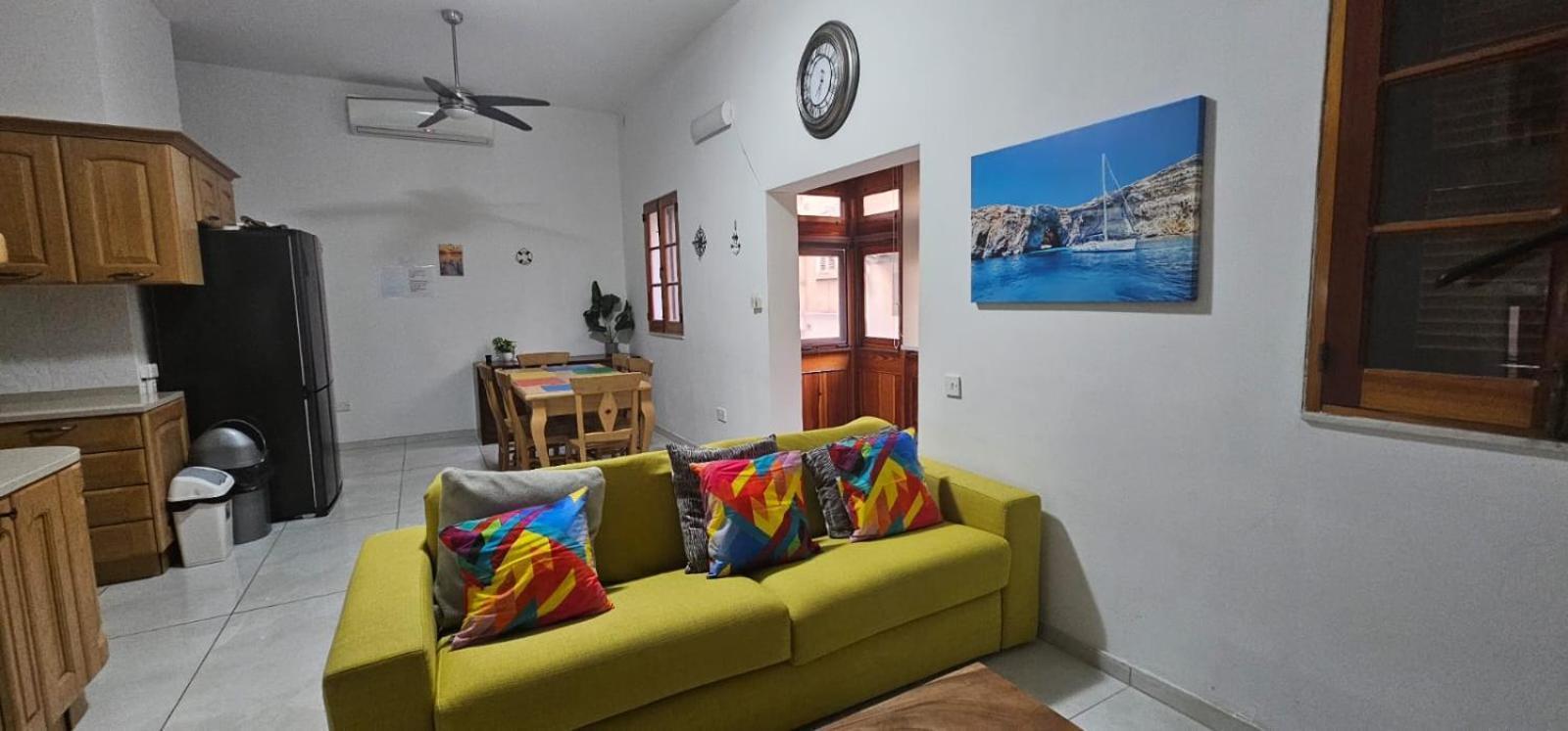 3 Floors Villa On Promenade 4 Bedrooms 3 Bathrooms Sliema Exterior foto